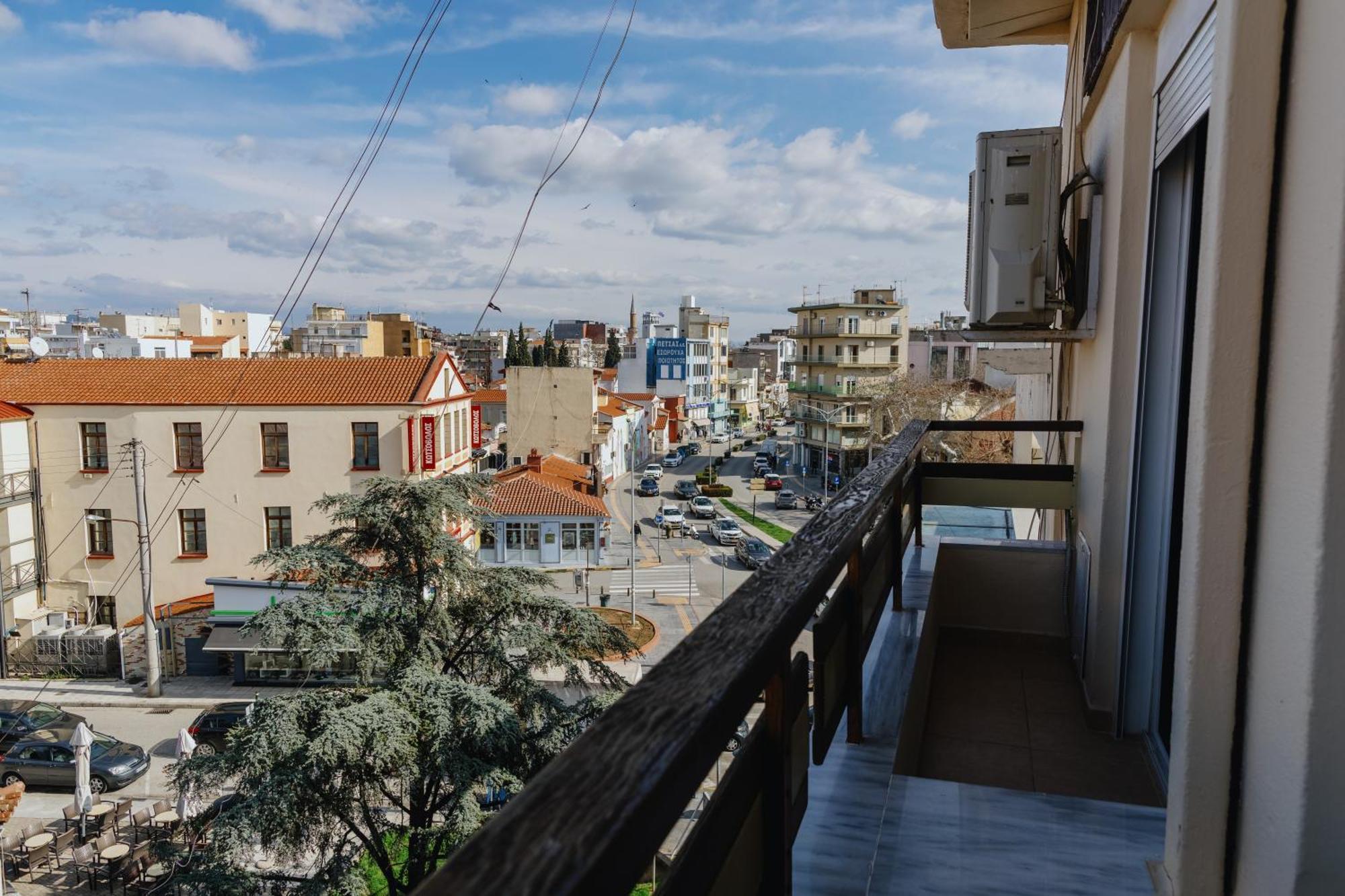 Cozy Studio In The Heart Of City Komotiní Ngoại thất bức ảnh